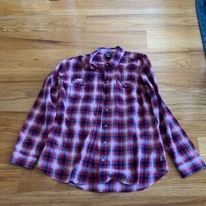 Ladies long sleeve cotton shirt.